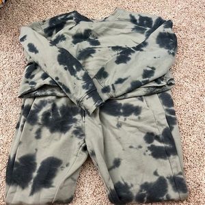 Pretty Little Thing set